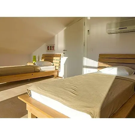 Sleeps 10 Pool Air Con Wifi *